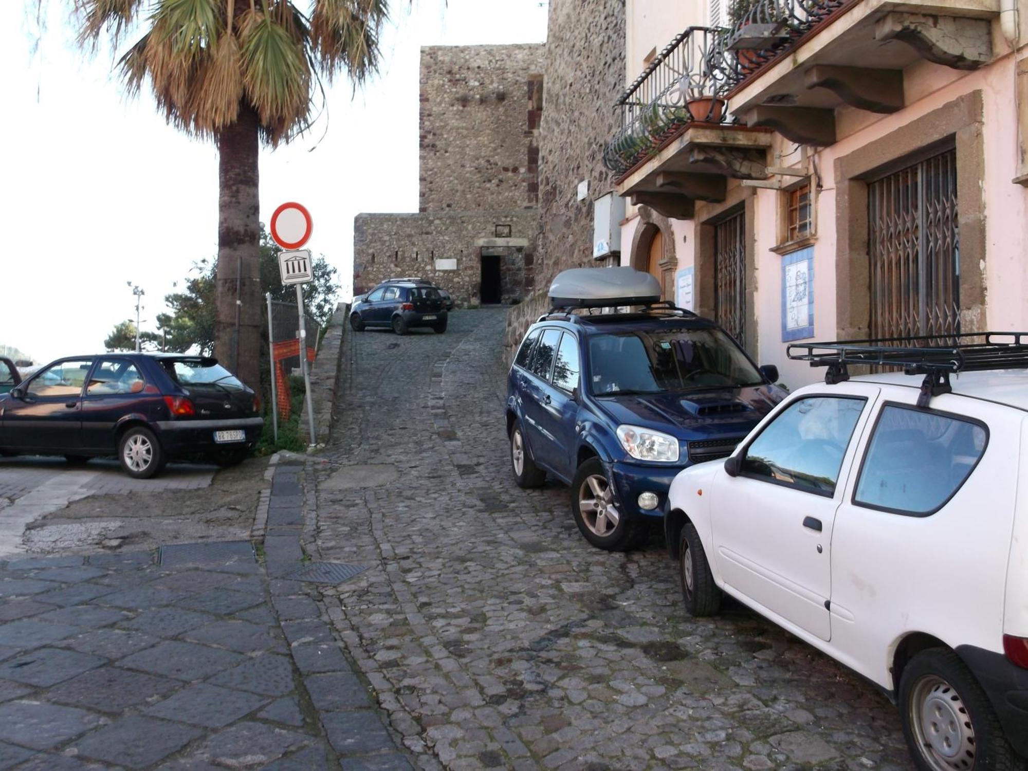 Via Giuseppe Garibaldi 115 Villa Lipari  Bagian luar foto