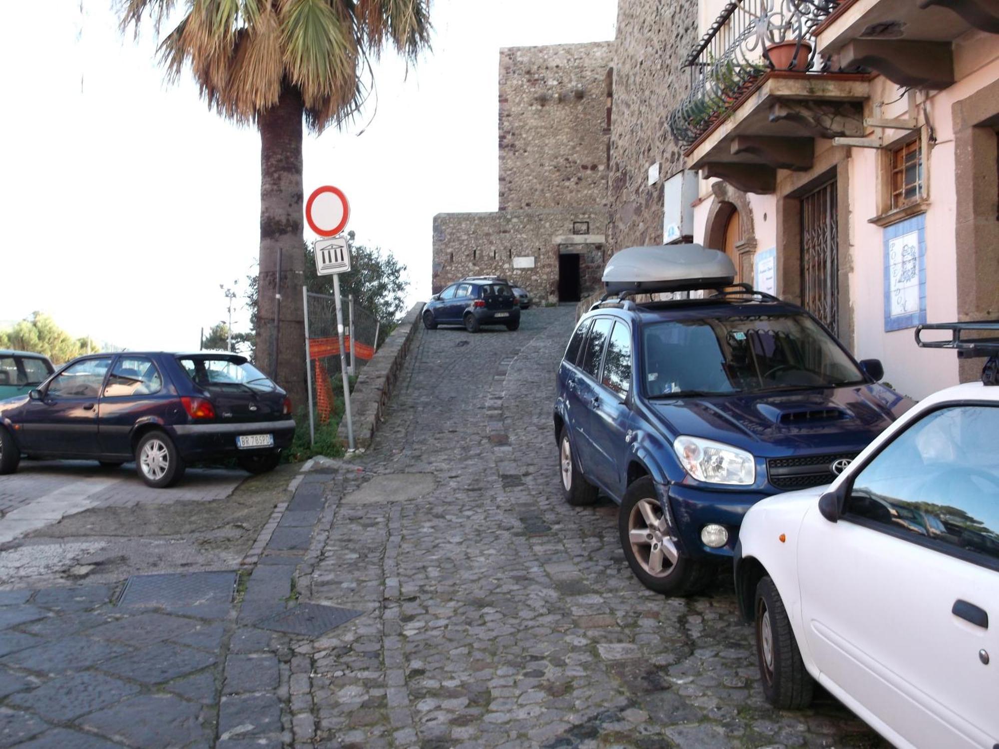 Via Giuseppe Garibaldi 115 Villa Lipari  Bagian luar foto