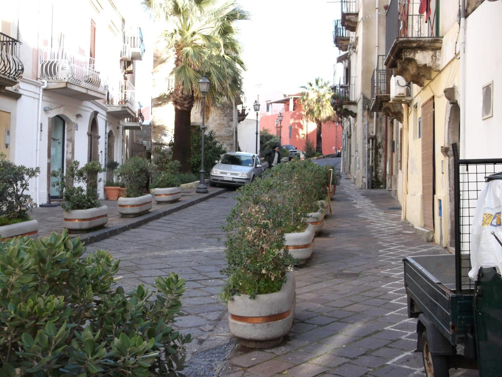 Via Giuseppe Garibaldi 115 Villa Lipari  Bagian luar foto