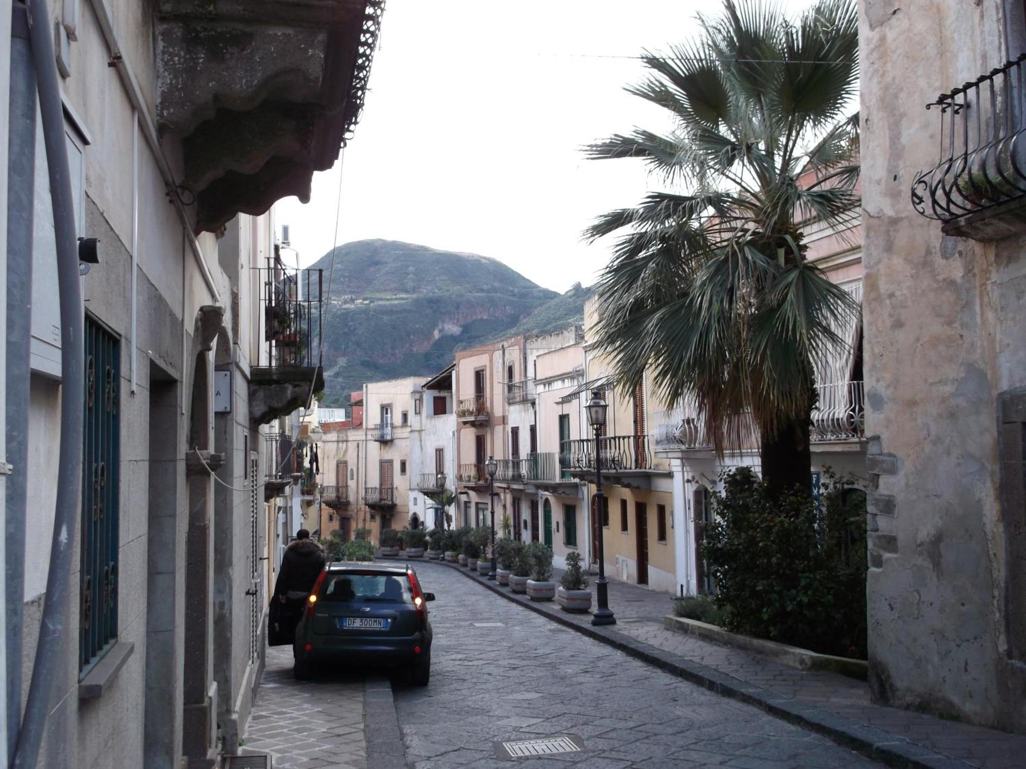 Centrostoricolipari Villa Bagian luar foto