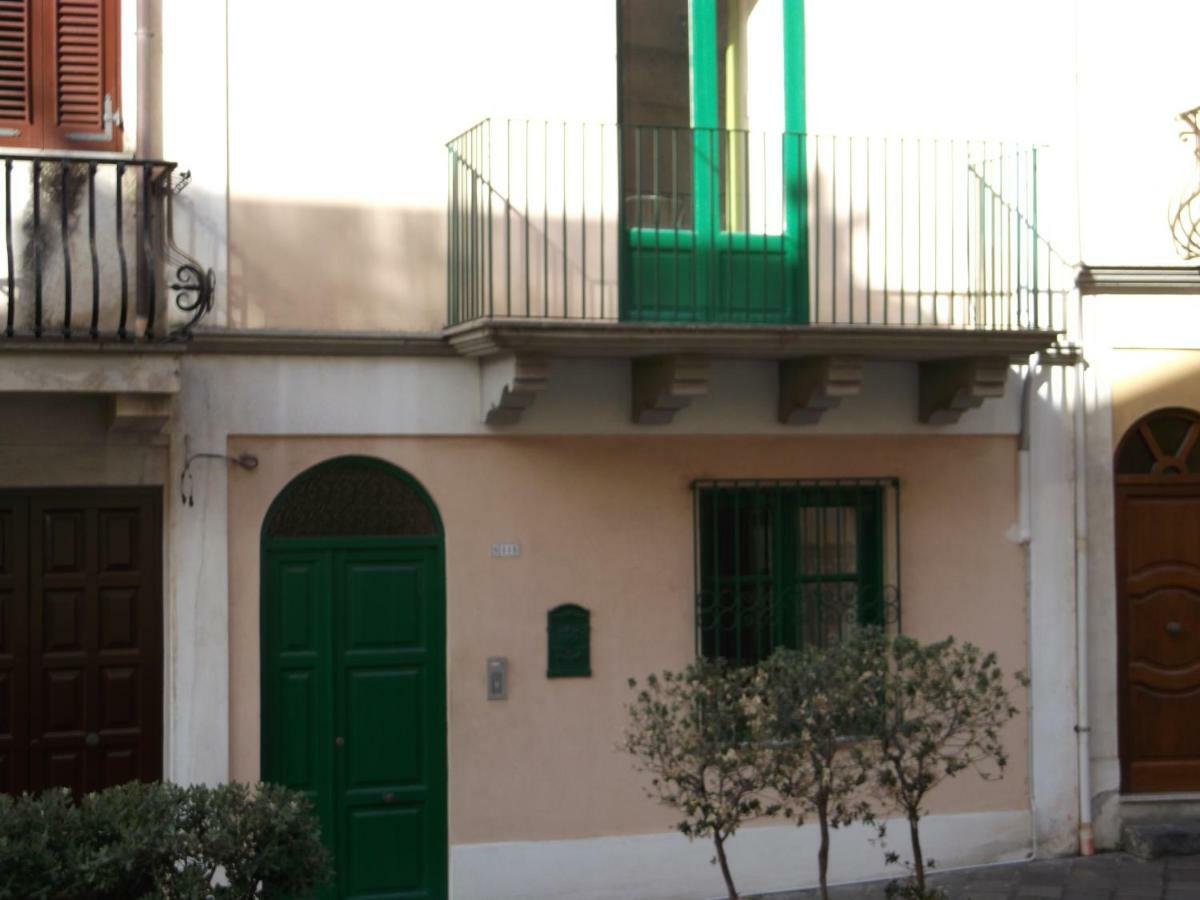 Centrostoricolipari Villa Bagian luar foto
