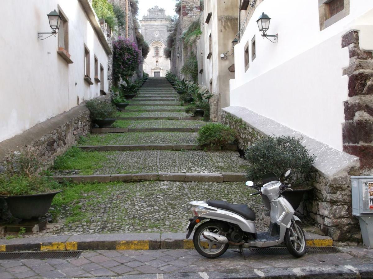 Via Giuseppe Garibaldi 115 Villa Lipari  Bagian luar foto